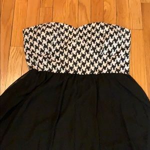 Strapless hi-low dress